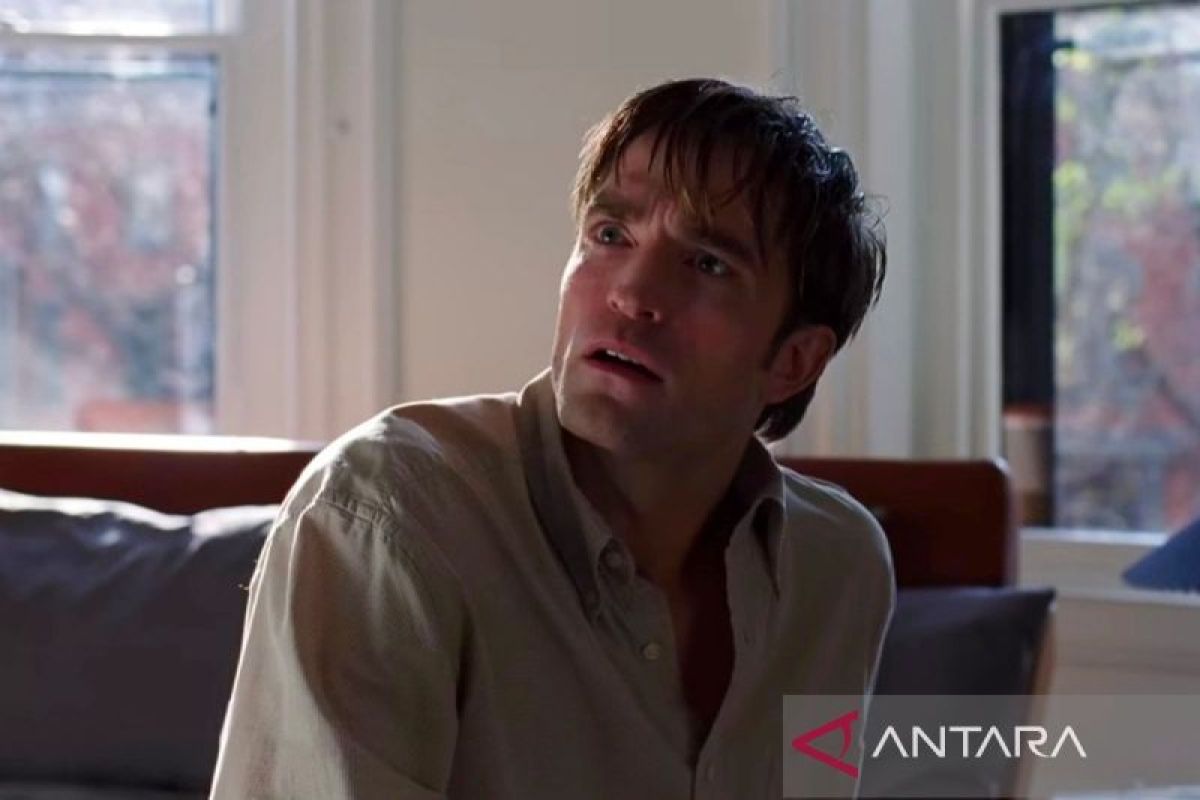 Peran Robert Pattinson dalam film Marty Supreme terungkap