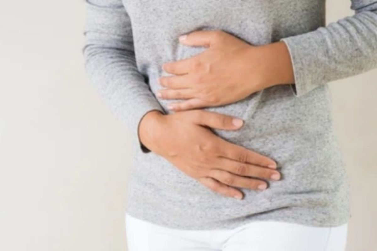 Kiat sebelum, saat, dan setelah makan berat untuk kurangi kembung