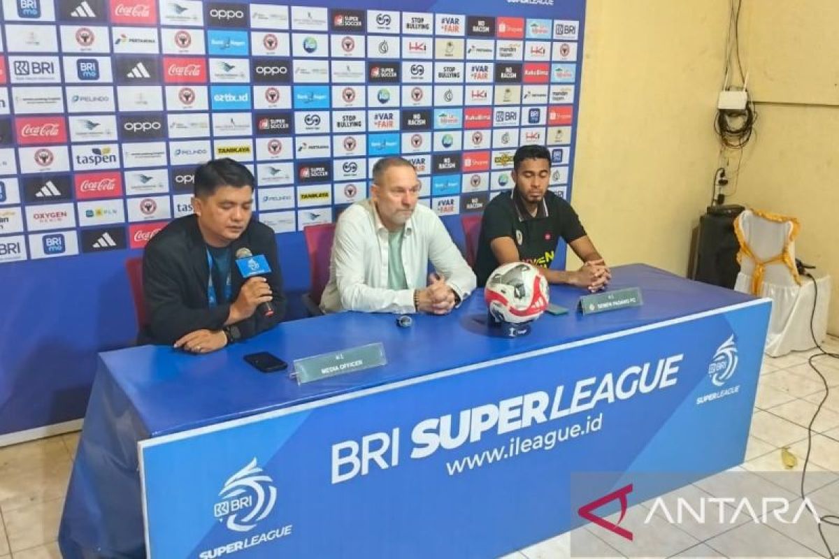 Gagal bungkam PSIM Yogyakarta, Semen Padang pecat Dejan Antonic
