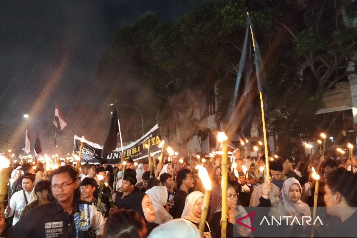 Pawai obor sambut Ramadhan di Medan galang dana untuk korban bencana