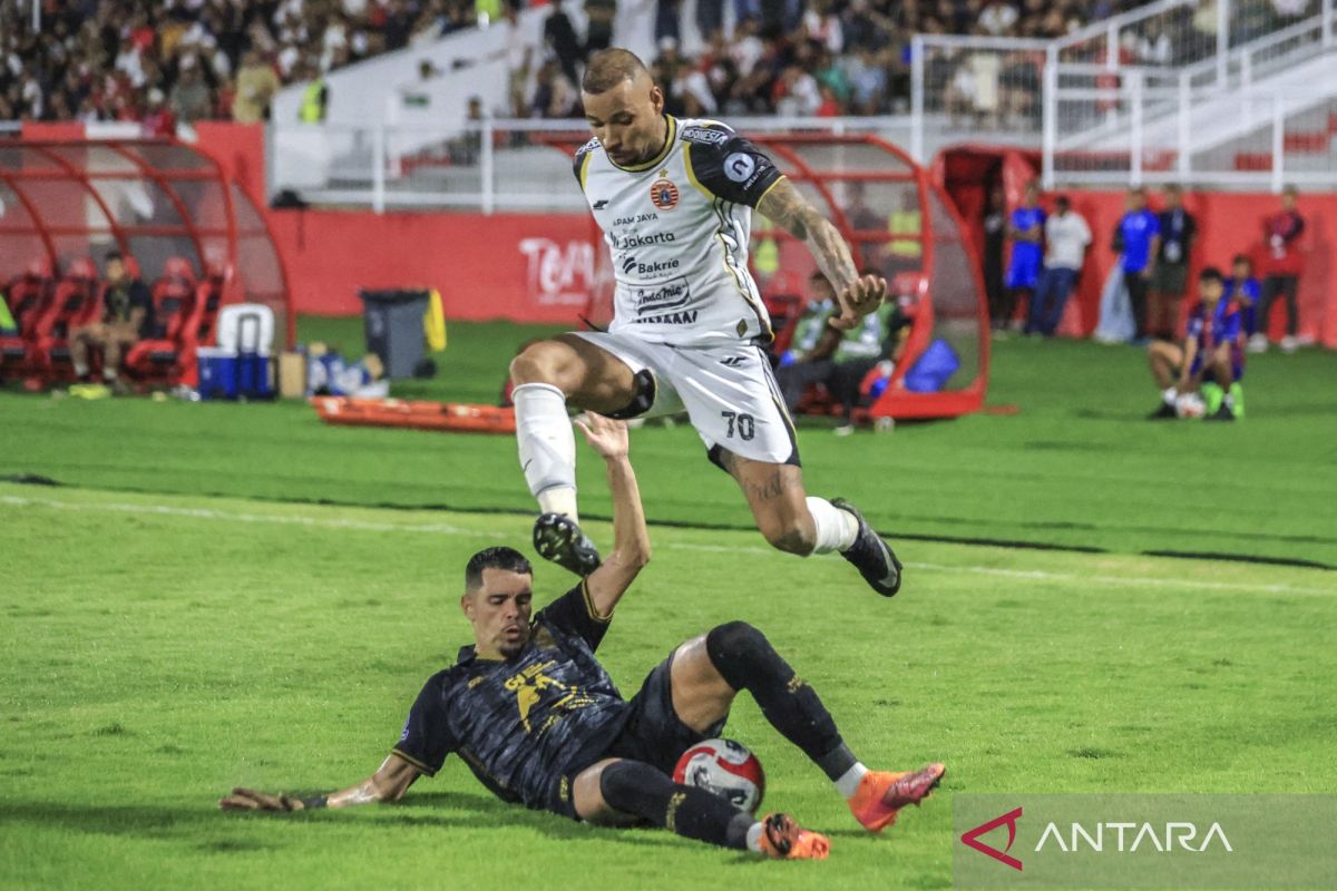 Jadwal Super League pekan 24: Persebaya vs Persib, Persija vs Borneo