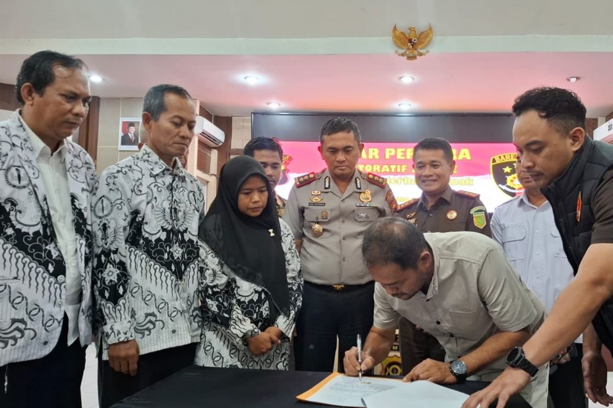 Polres Muaro Jambi hentikan kasus guru honorer melalui jalan damai