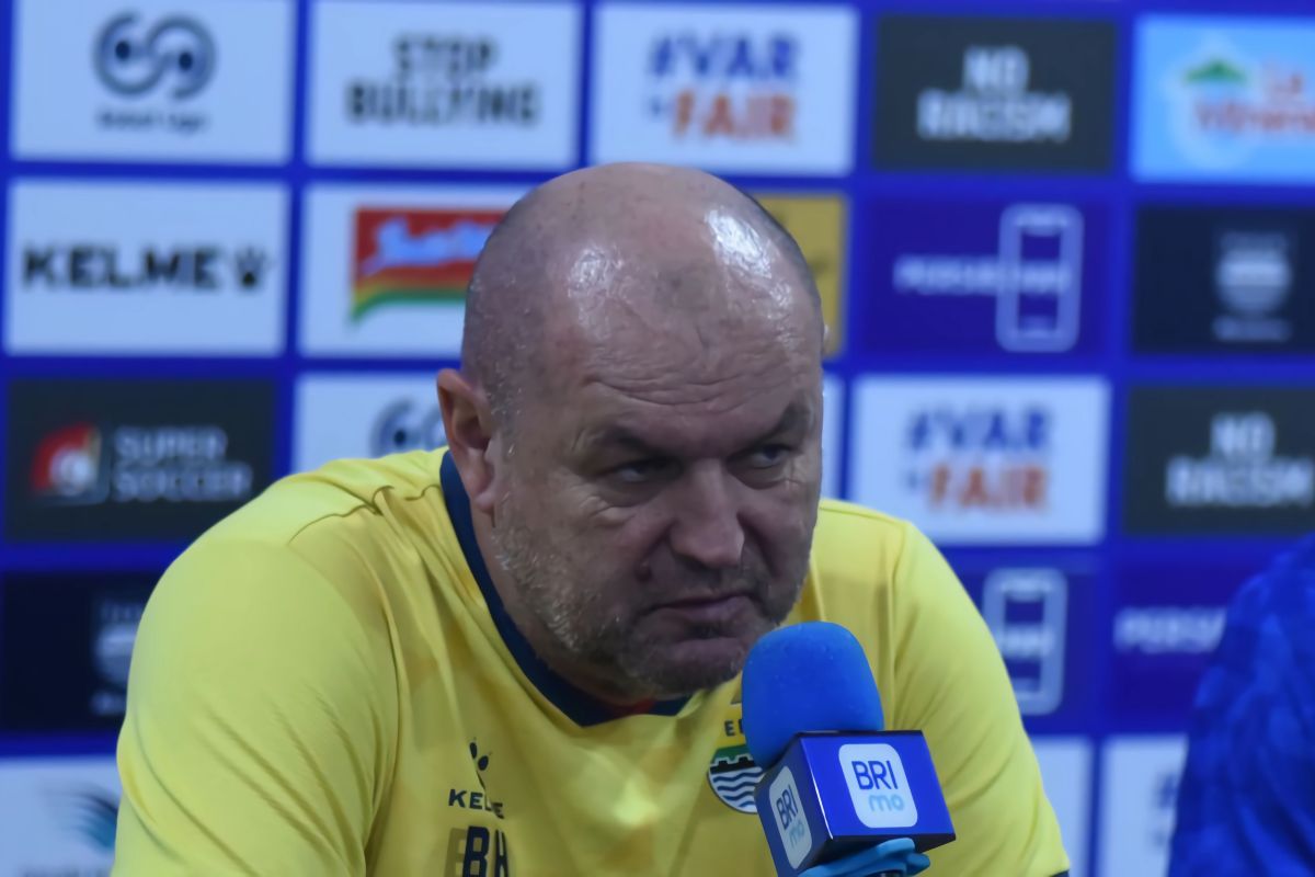 Bojan Hodak waspadai agresivitas Persik Kediri