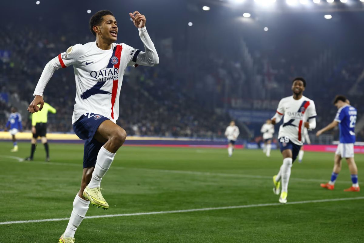 PSG kembali ke puncak klasemen setelah kalahkan Strasbourg 2-1