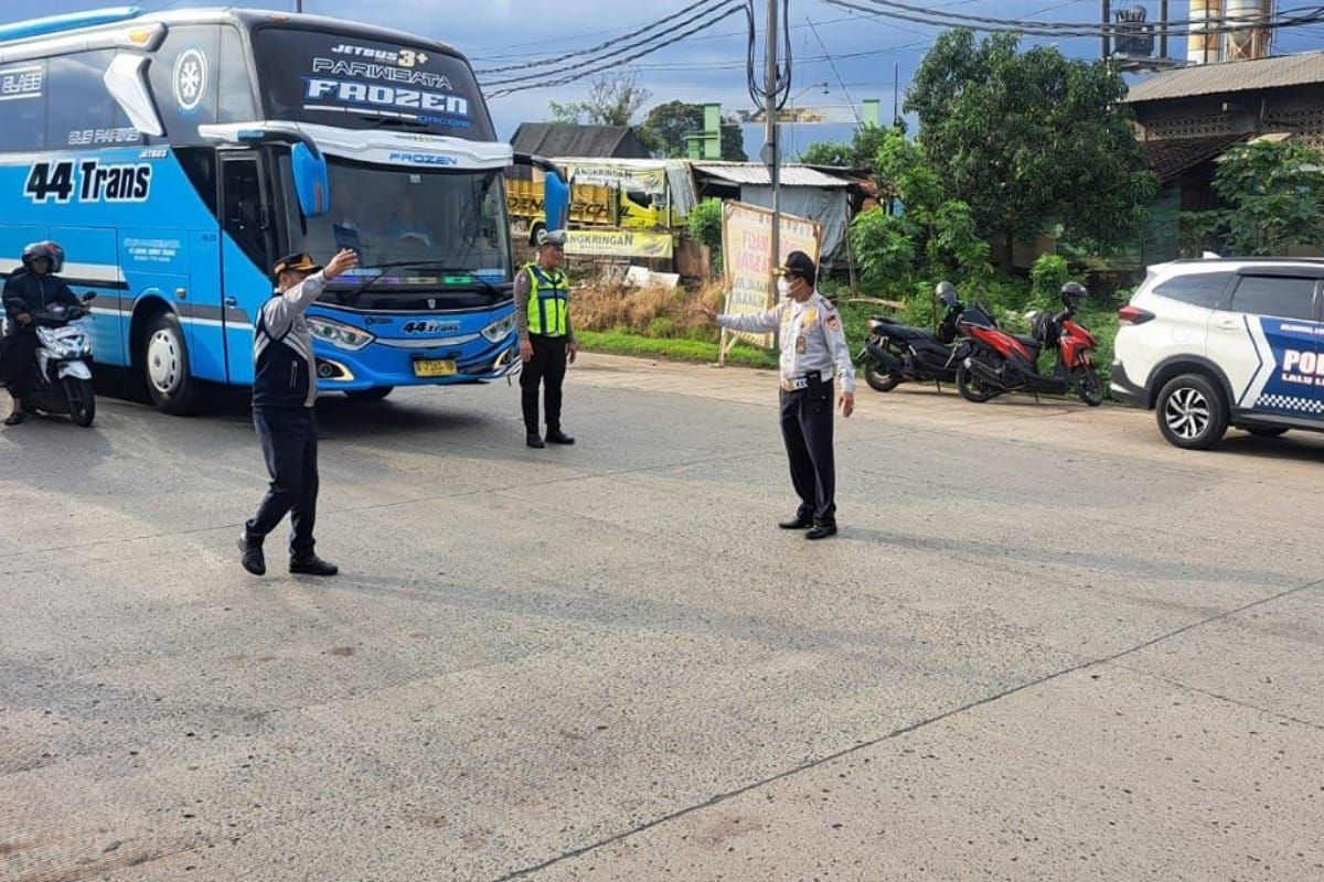 Pemkab Batang perketat operasional truk sumbu tiga di jalur pantura