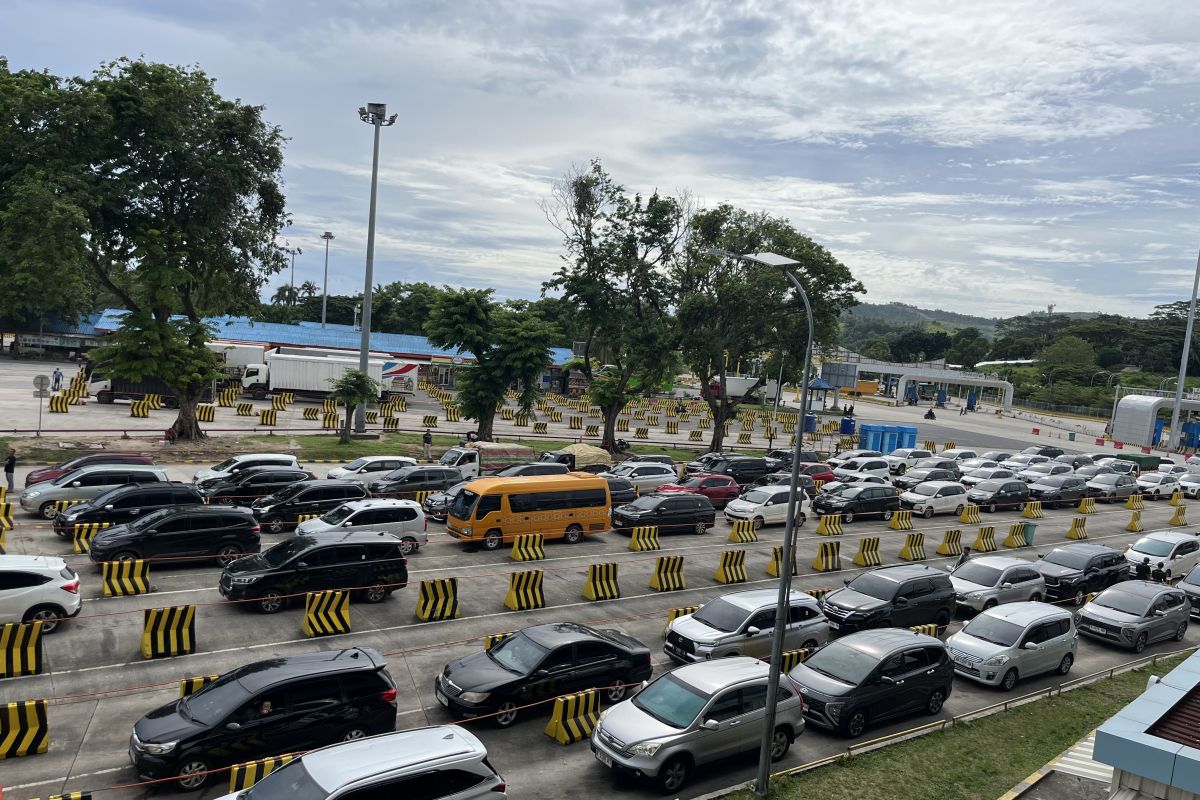 Aktivitas pemudik Lebaran 2026 mulai terlihat di Pelabuhan Bakauheni