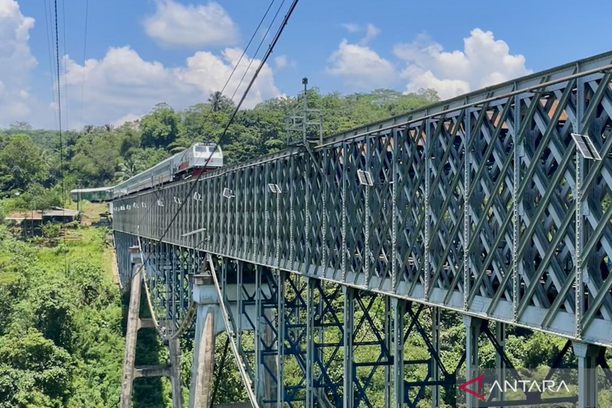 Pemudik manfaatkan jalur alternatif Jembatan Cirahong Tasikmalaya