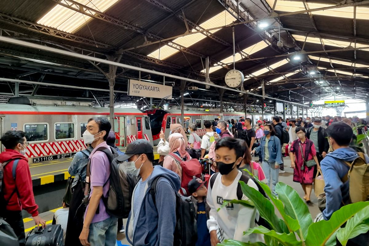 KAI perkuat mobilitas aglomerasi Jawa Tengah lewat layanan kereta api