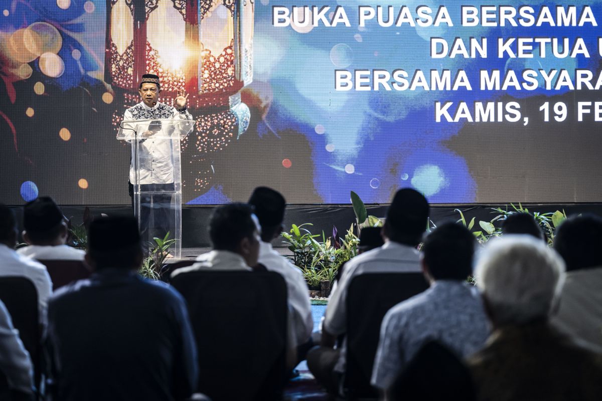 Mendagri buka puasa bersama pengungsi Aceh Tamiang