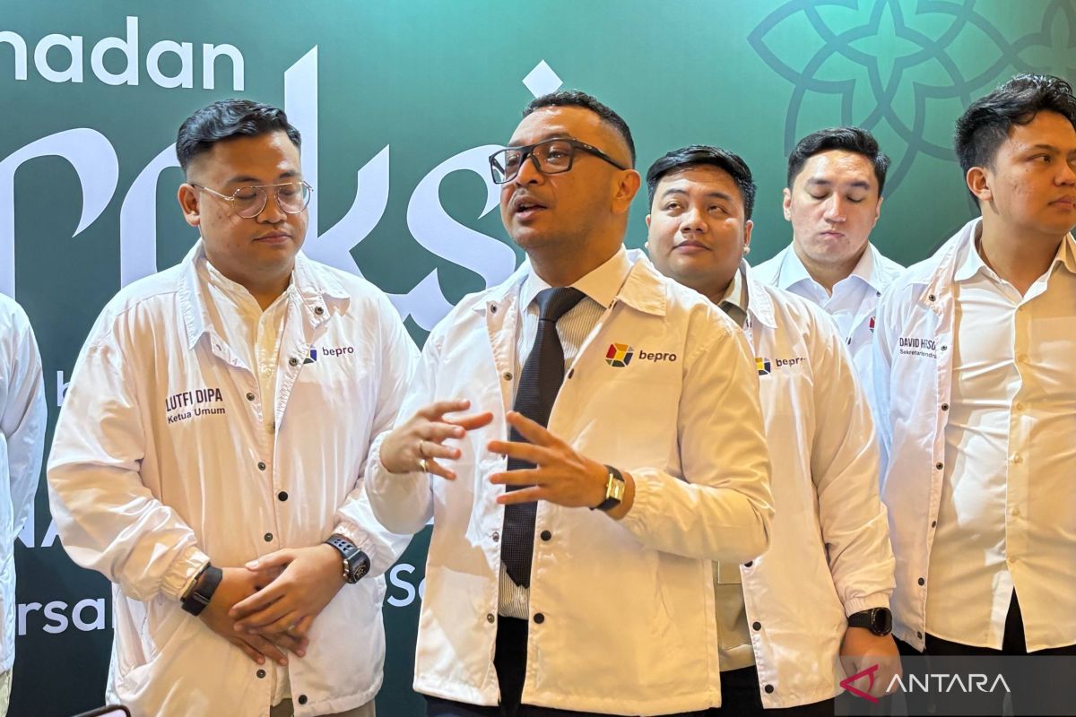 Wamenbud Giring Ganesha ajak profesional muda usung nilai budaya