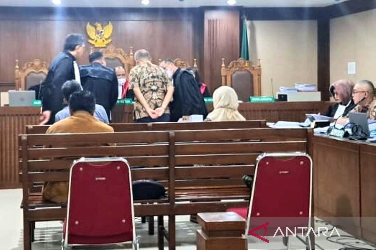 Hari Karyuliarto: Risalah Rapat LNG palsu dibantah saksi sidang