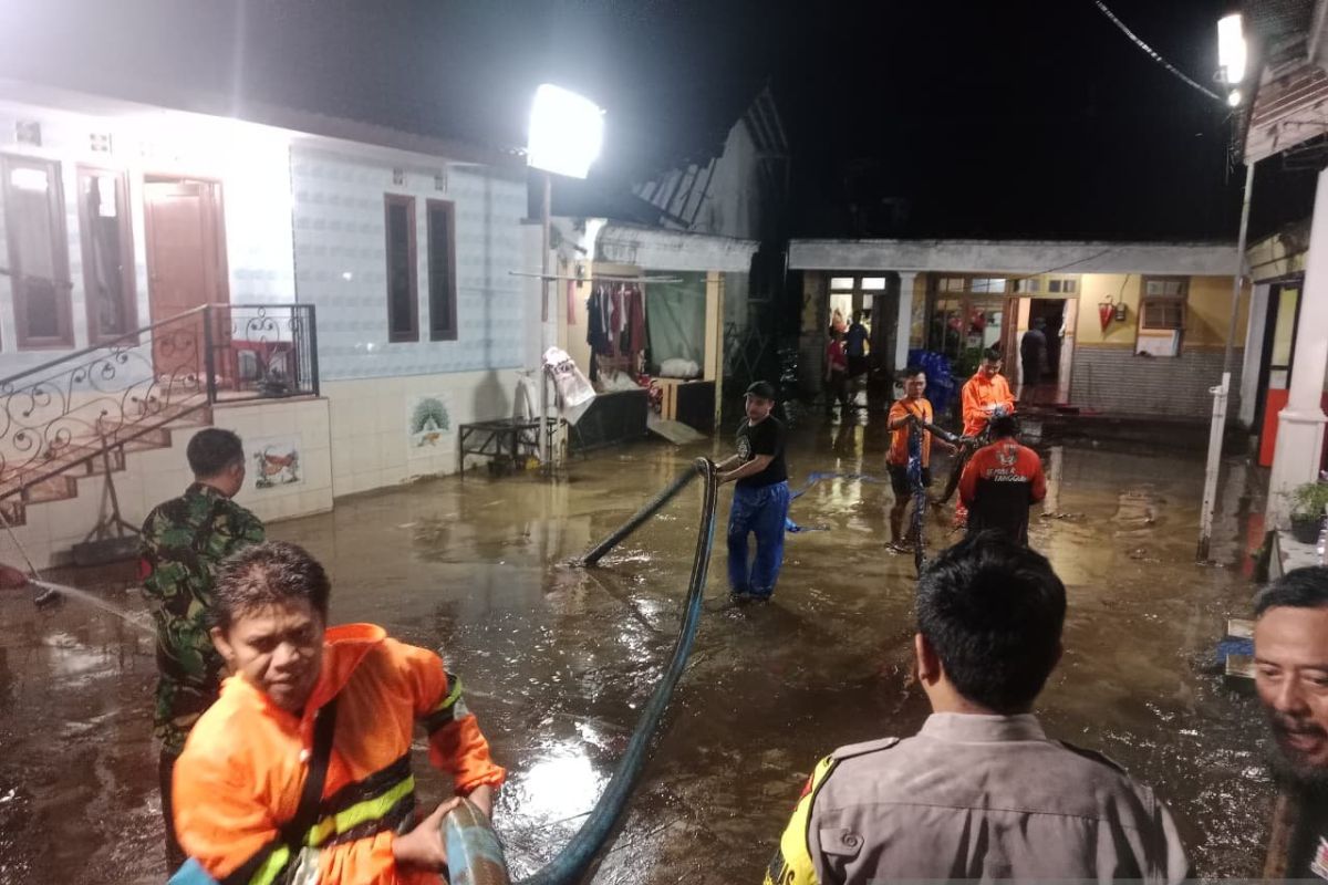 BNPB: 111 warga Jember dievakuasi dari banjir
