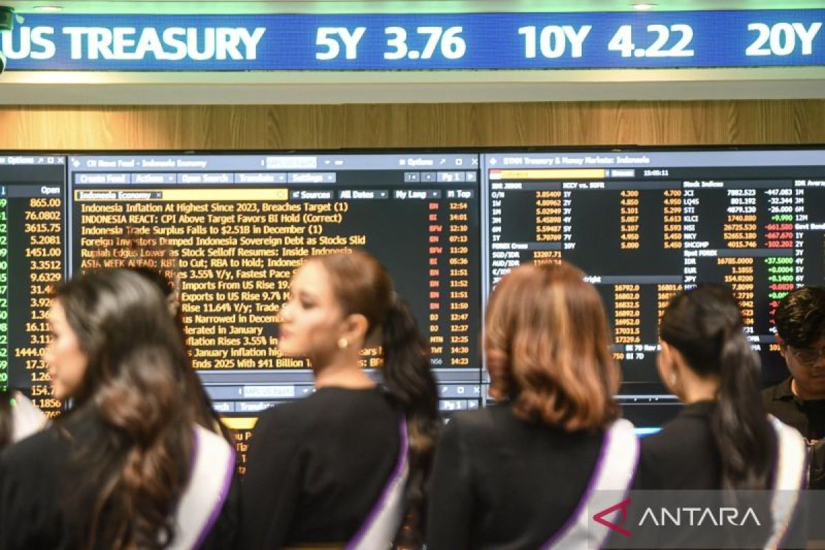 IHSG diprediksi volatil, pasar cermati penilaian lembaga global ke RI