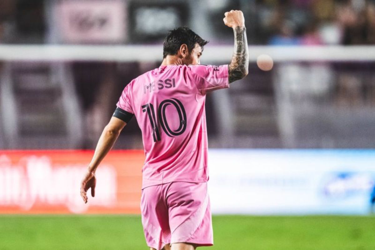 Messi menyesal tak belajar bahasa Inggris dari dulu