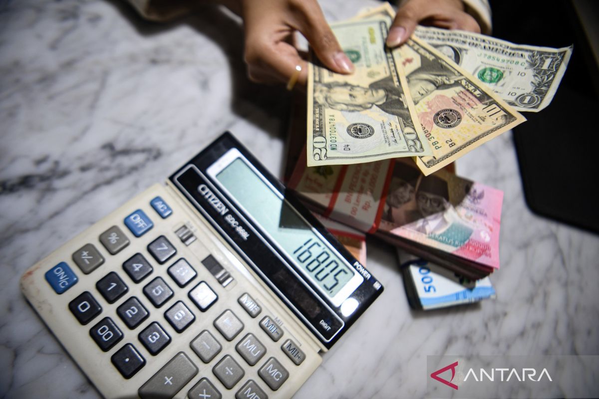 Rupiah melemah ke Rp16.970 seiring ketidakpastian konflik di Timteng