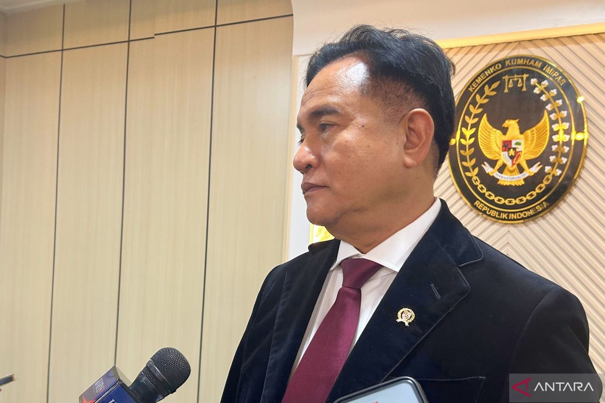 Menko Yusril: Pilkada lewat DPRD permudah pengawasan politik uang