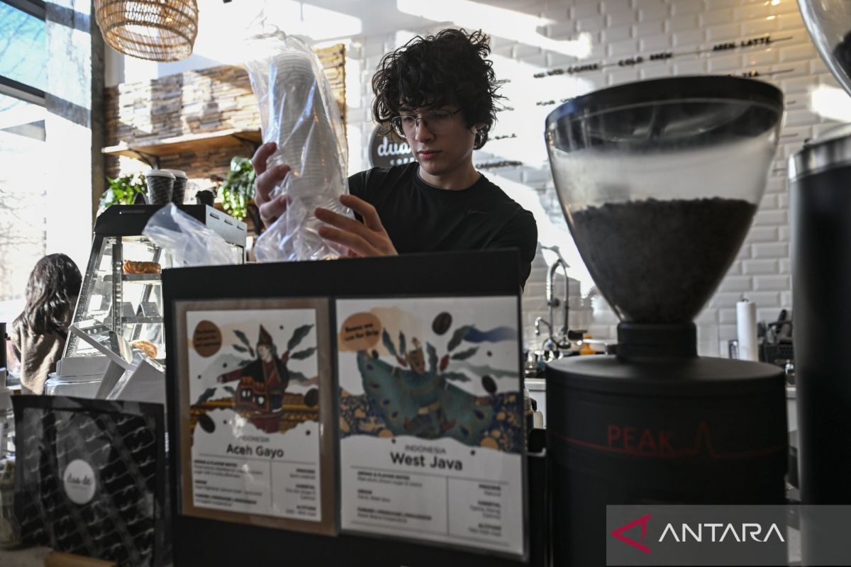 Indef: Investor akan beralih aset aman di tengah ketidakpastian tarif