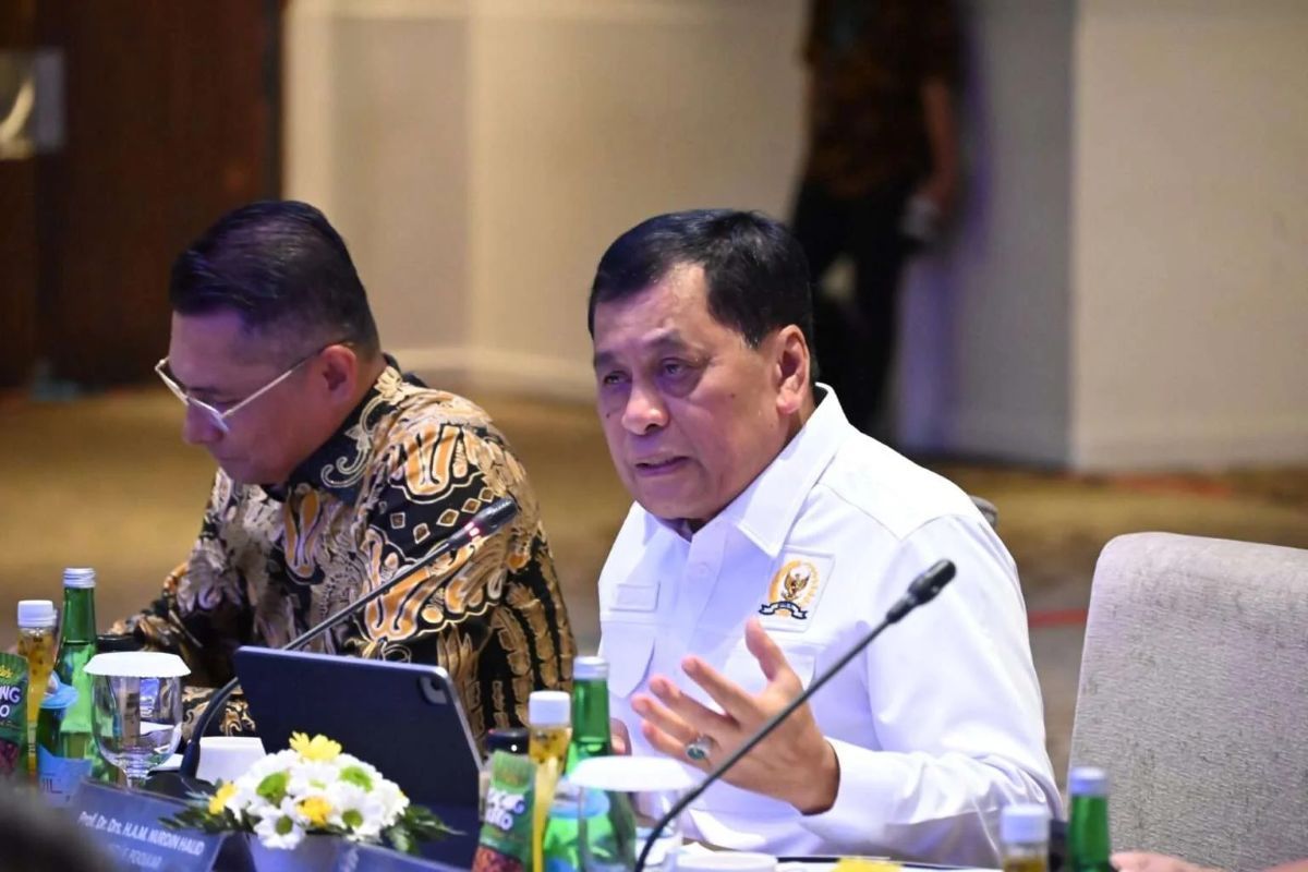 DPR tunda bahas gerai Koperasi Merah Putih sebab perlu sinkronisasi