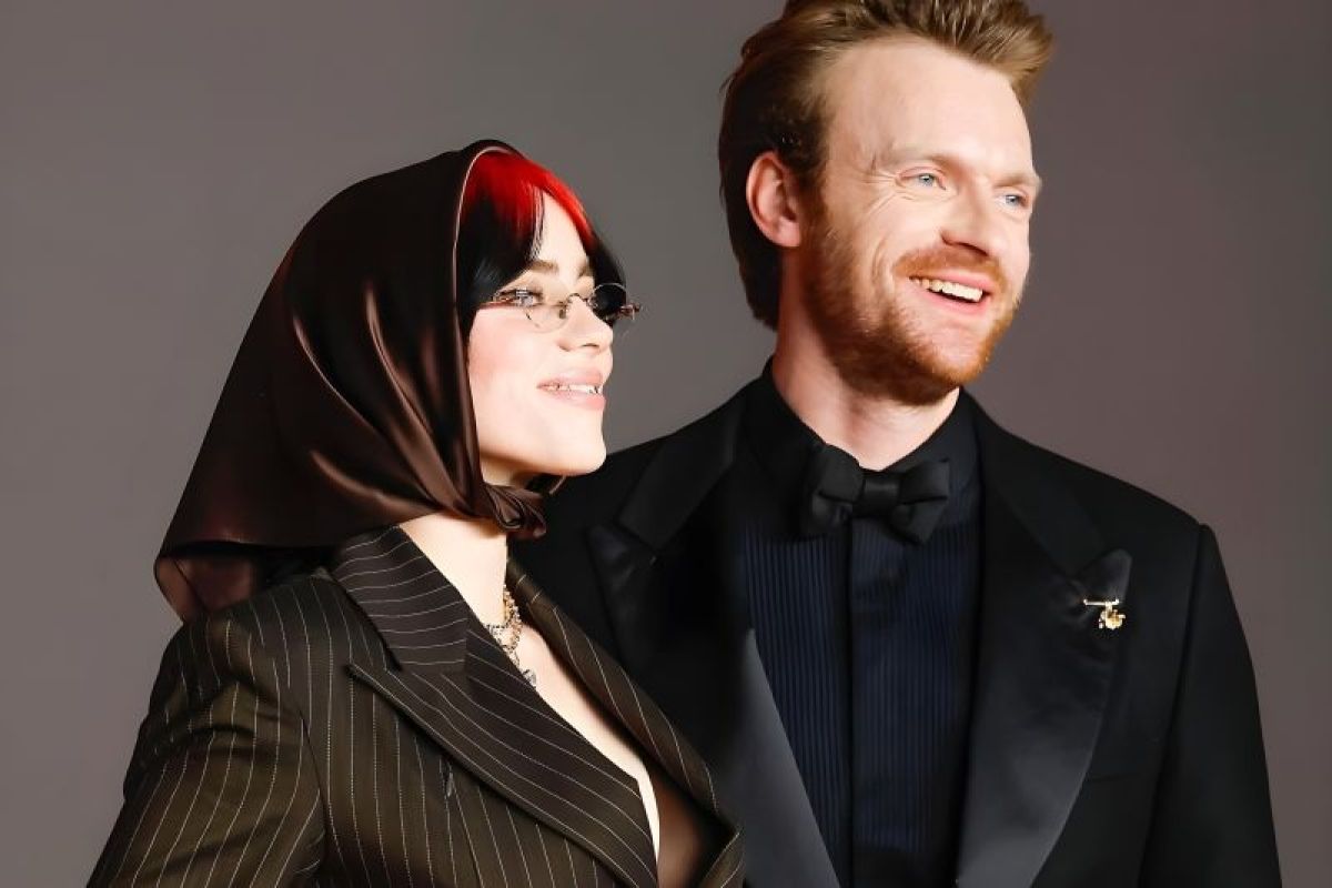 Kemarin, pemenang Grammy Awards 2026 hingga Apple rilis iPhone 18