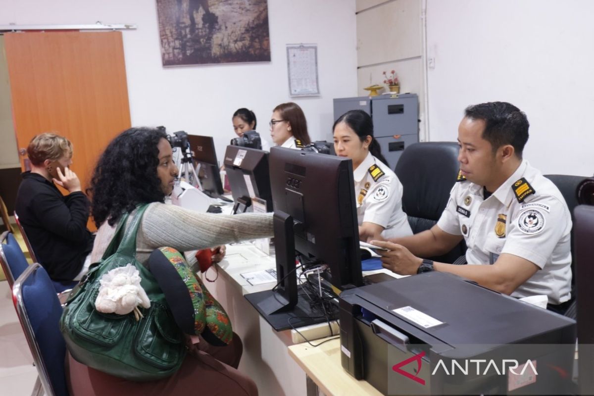 Imigrasi Bali: 302 WNA izin tinggal darurat imbas konflik Timur Tengah