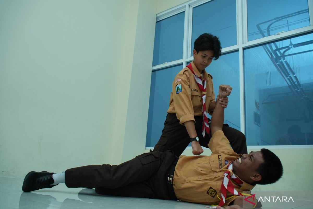 Siswi Sekolah Rakyat di Surabaya berprestasi sebagai atlet karate