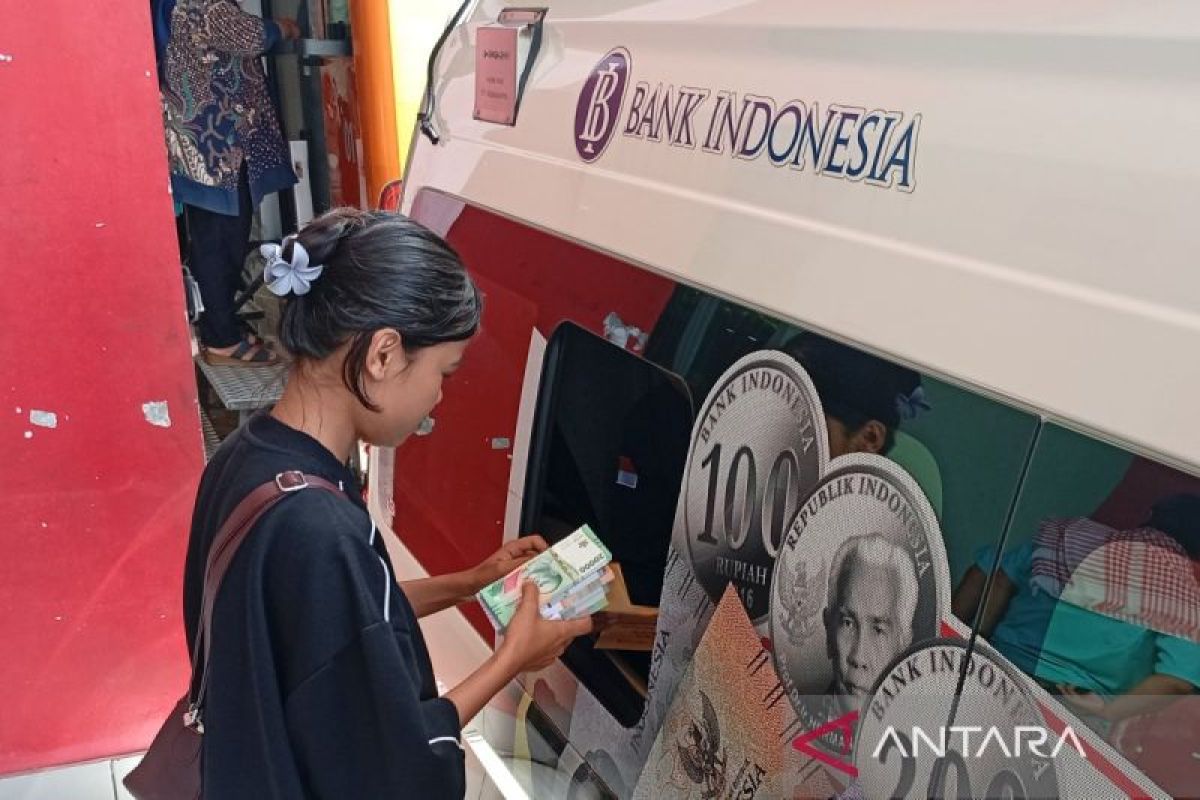 Rupiah Senin sore ditutup melemah Rp16.949 per dolar AS