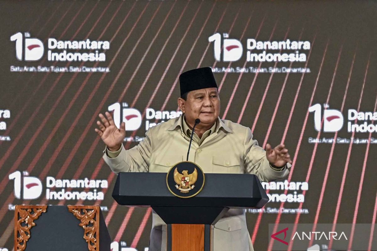 Prabowo perintahkan bangun PLTS 100 gigawatt dorong elektrifikasi