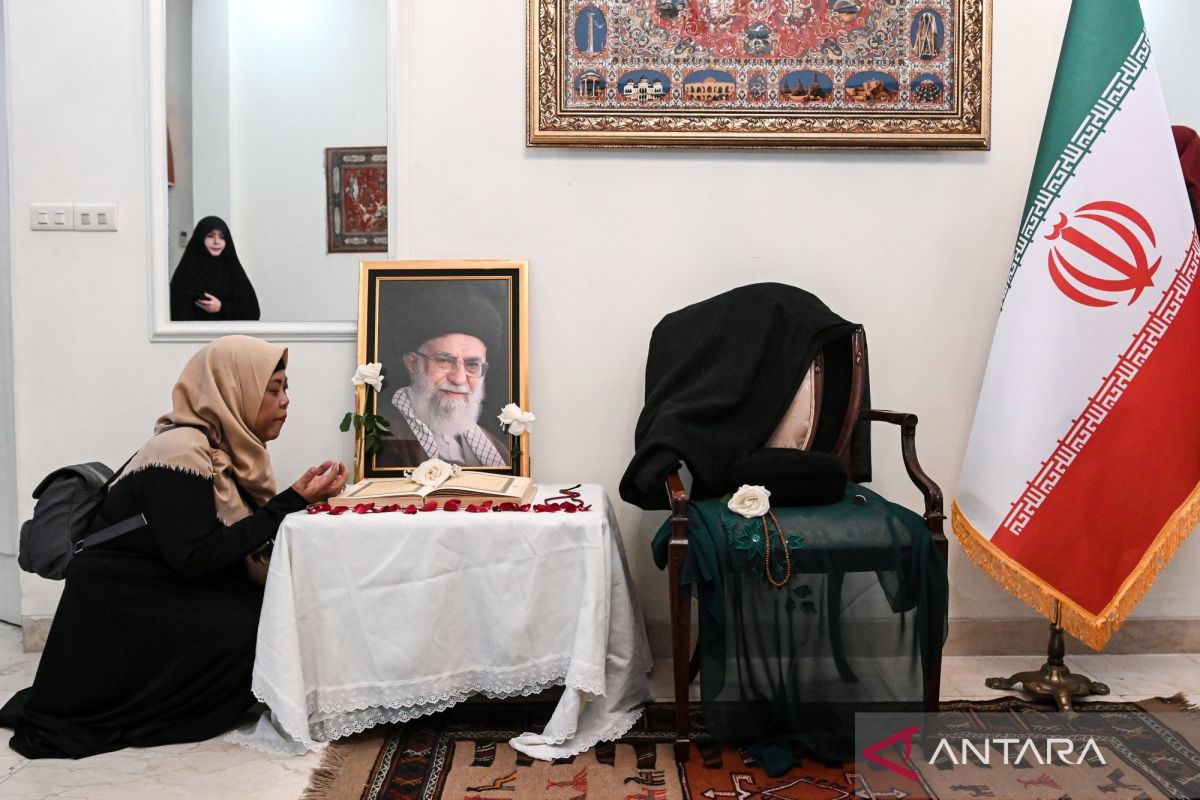 Iran bentuk badan pemerintahan sementara setelah wafatnya Khamenei