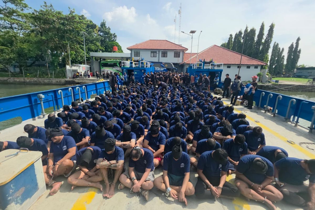 Kementerian Imipas pindahkan 241 narapidana ke Nusakambangan