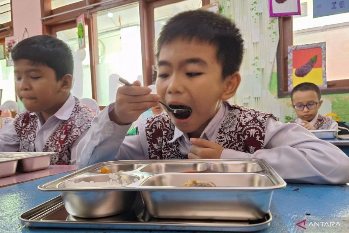 Hoaks! Dapur MBG dirusak masyarakat akibat anaknya keracunan