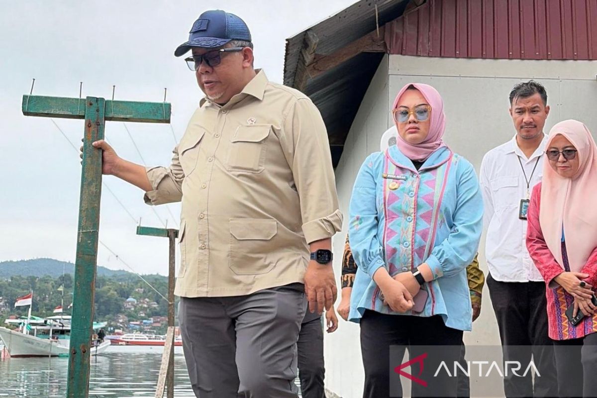 Wamen PKP dorong penataan kampung nelayan di Kendari