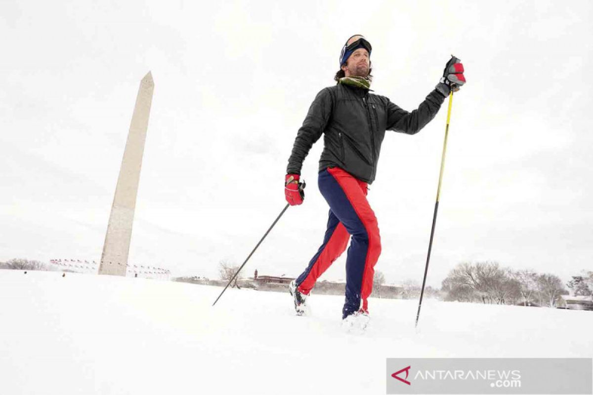 Pemain ski terjebak longsoran salju di California, sembilan hilang