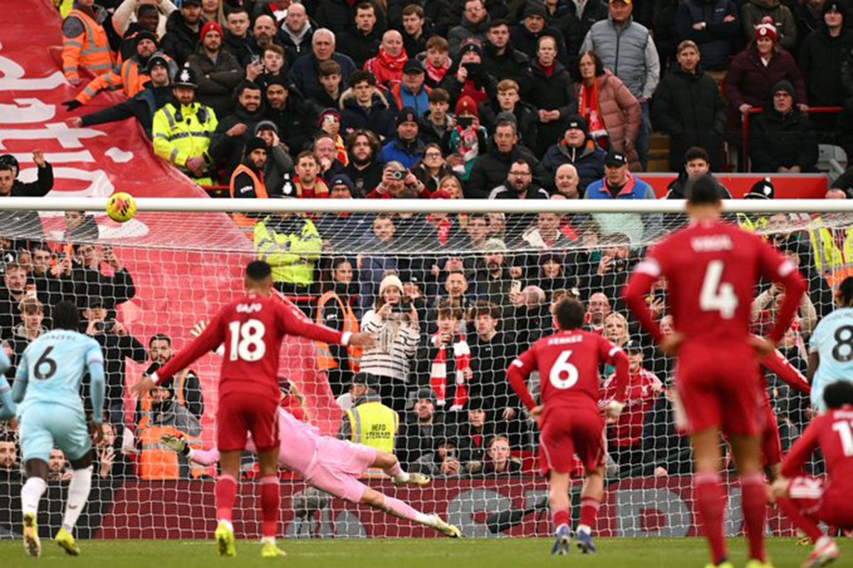 Liverpool kembali bermain imbang, kali ini seri 1-1 dengan Burnley