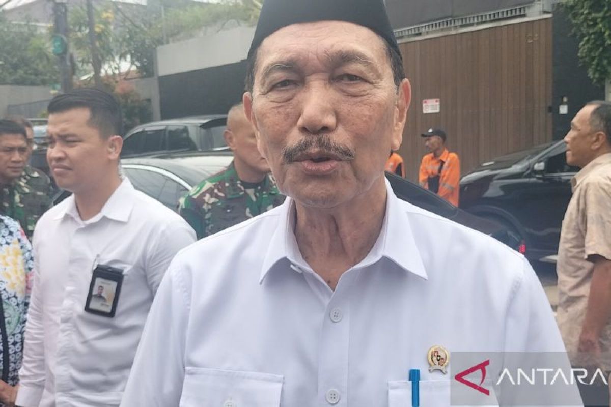 Luhut kenang jasa Try Sutrisno saat masih aktif sebagai KSAD