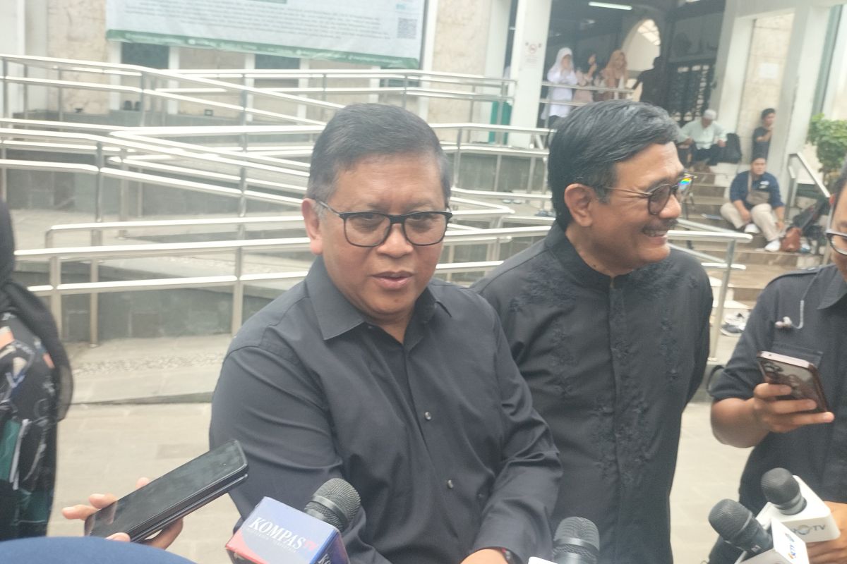 Megawati sampaikan belasungkawa atas meninggalnya Try Sutrisno