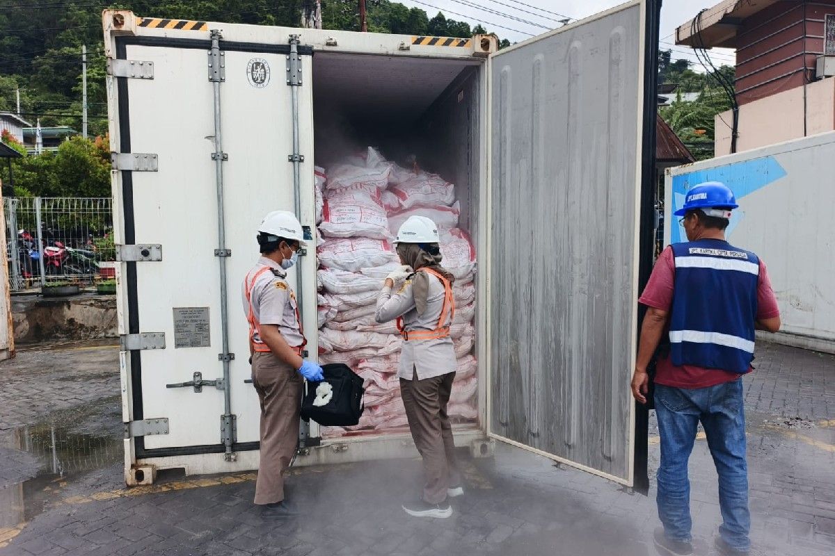 Karantina Papua tolak 14 ton daging ayam asal Surabaya