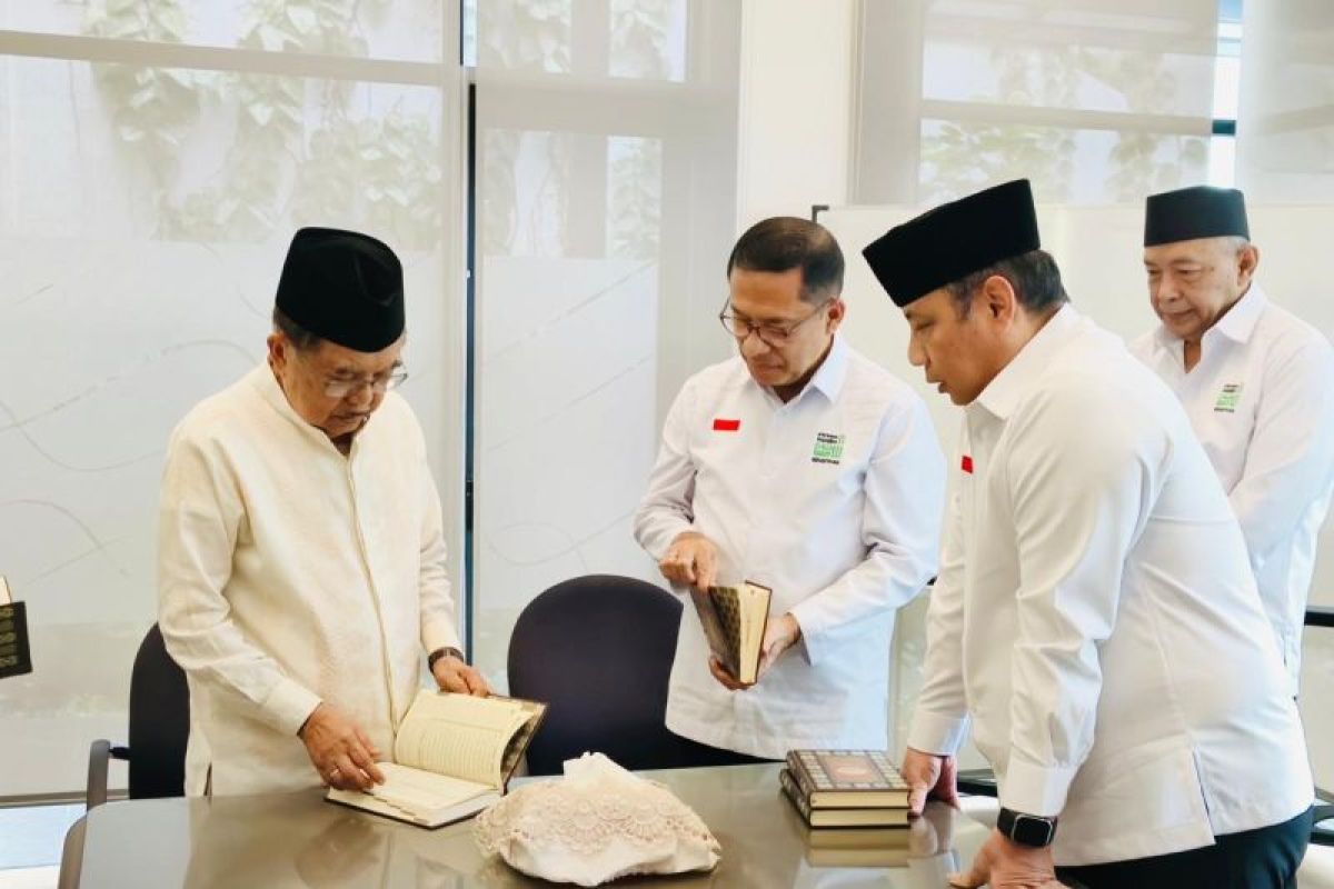 Sinar Mas wakafkan Al Quran lewat Dewan Masjid Indonesia