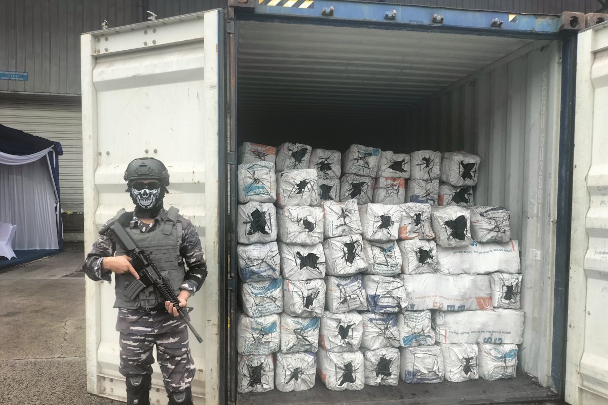 TNI AL gagalkan penyelundupan arang bakau di Pelabuhan Tanjung Priok