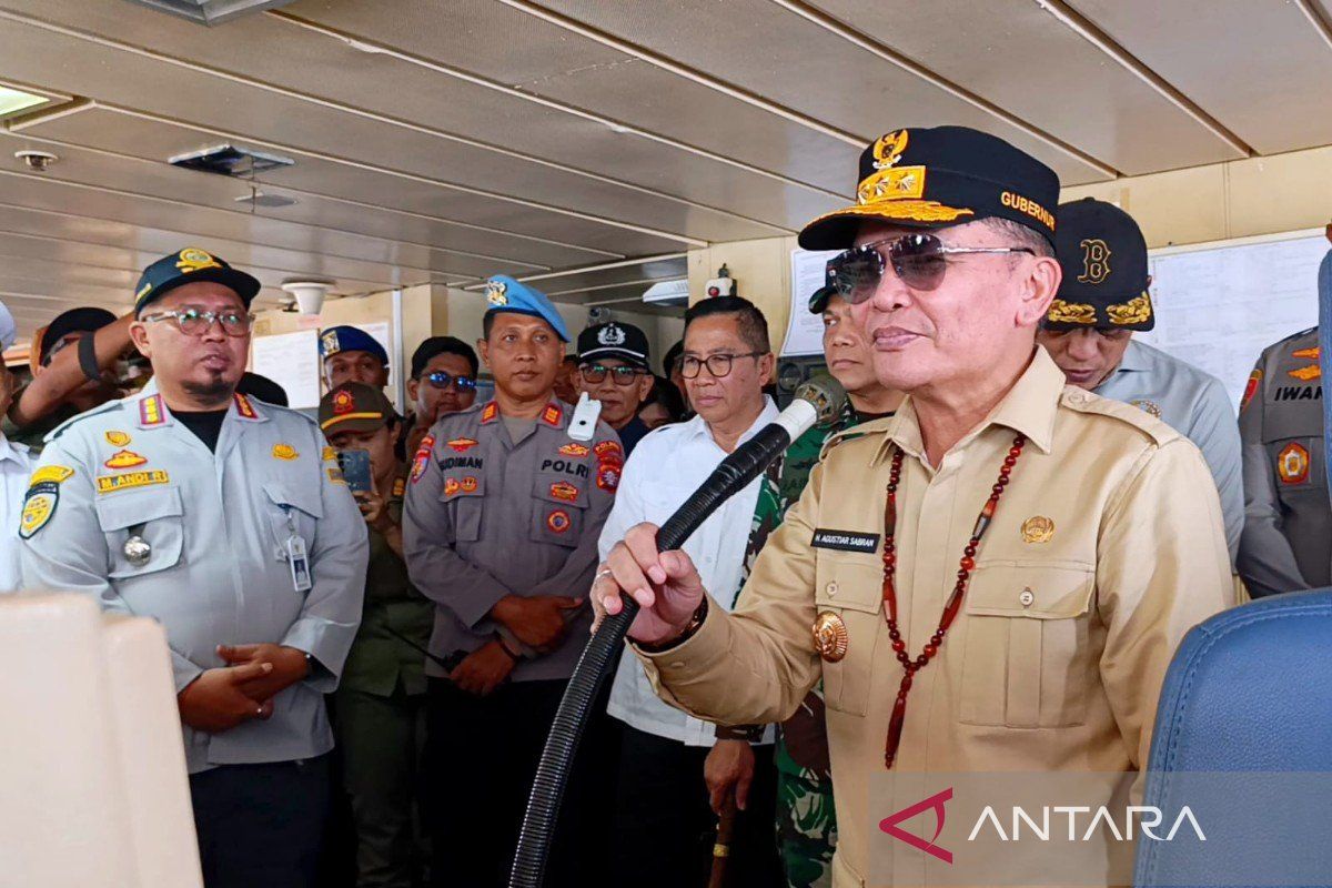 Gubernur Kalteng lepas 1.400 pemudik dari Pelabuhan Sampit