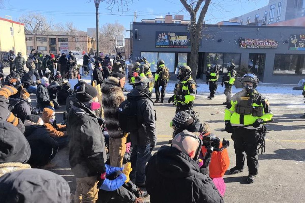 Trump pecat Menteri Keamanan Dalam Negeri AS Kristi Noem