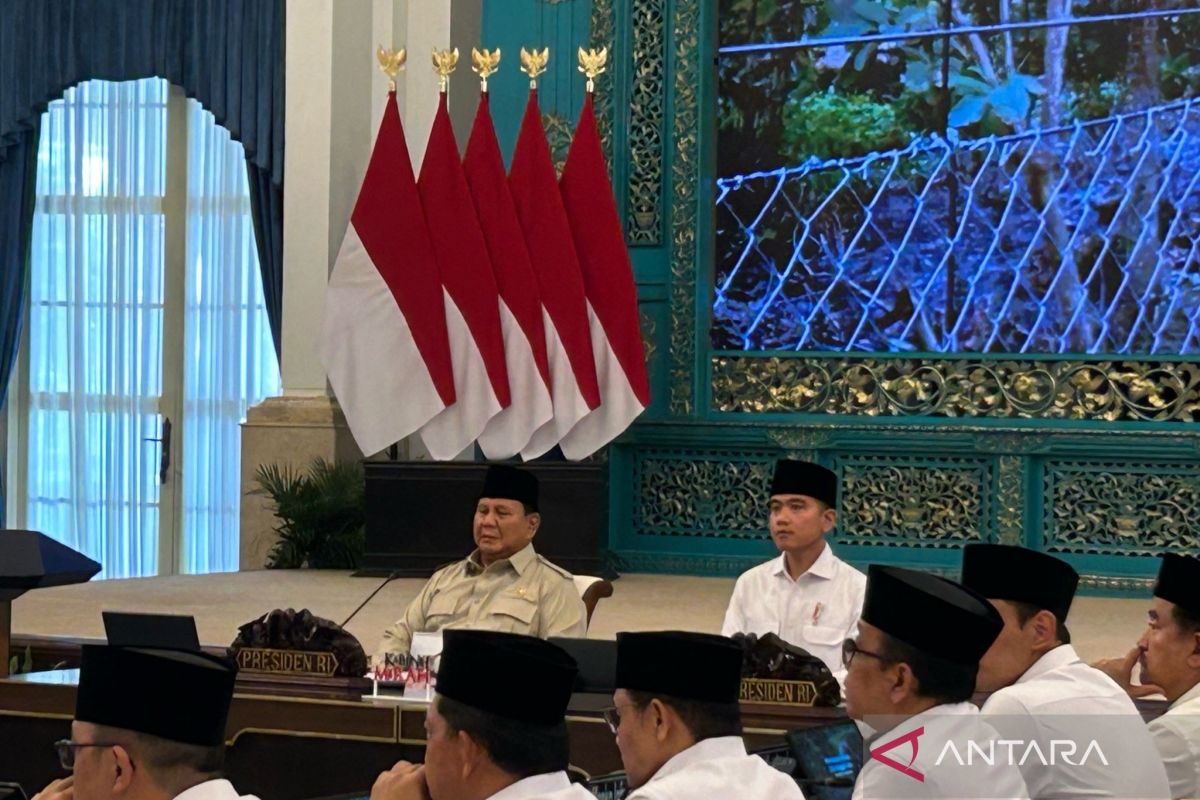 Buka sidang kabinet, Prabowo minta persiapan Lebaran dimatangkan