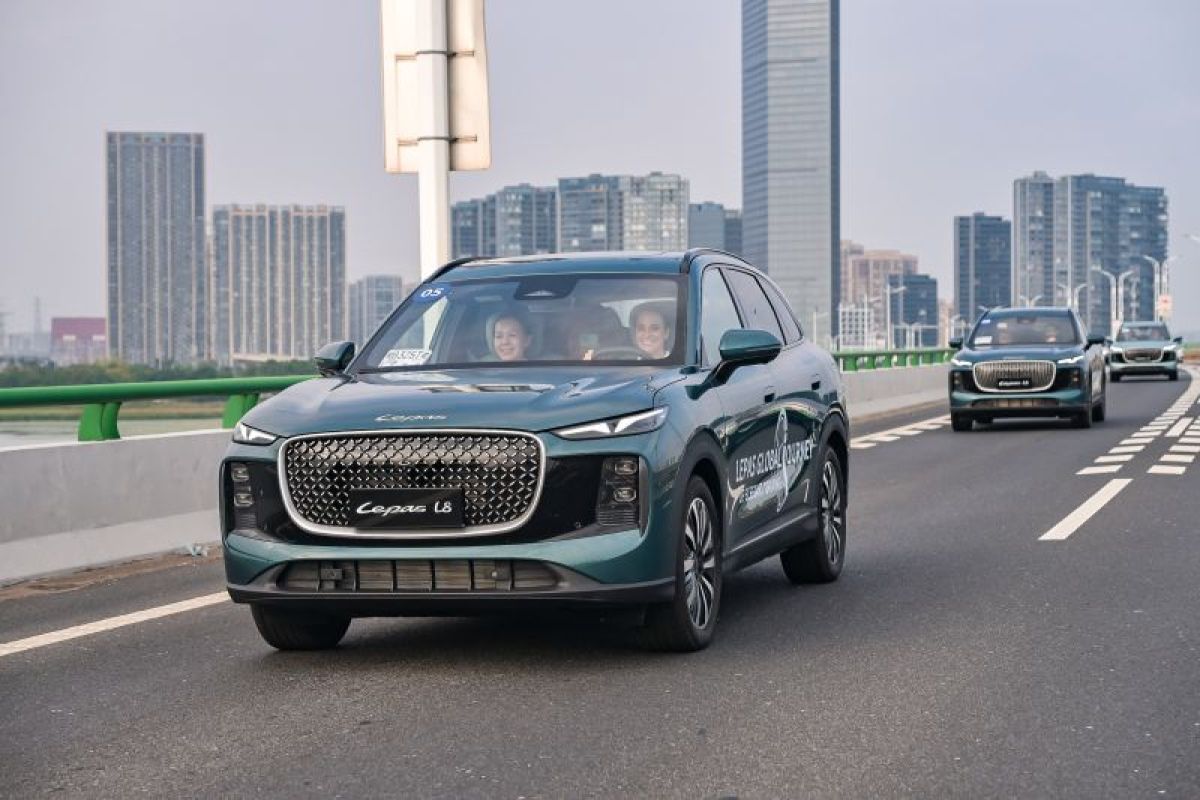 Kemarin, pemerintah blokir PSE hingga komponen mobil Lepas yang patah