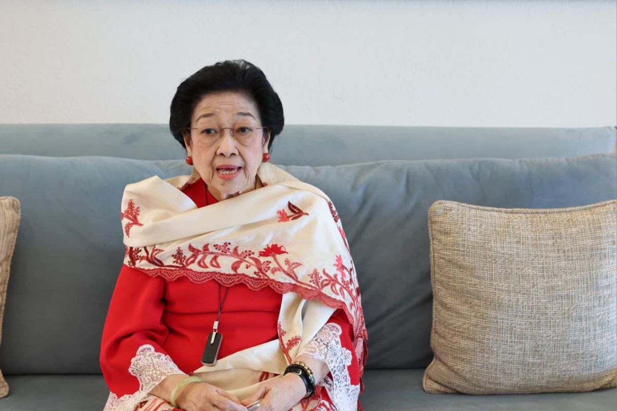 Megawati jelaskan posisi PDI P di luar pemerintahan ke Pangeran Khaled
