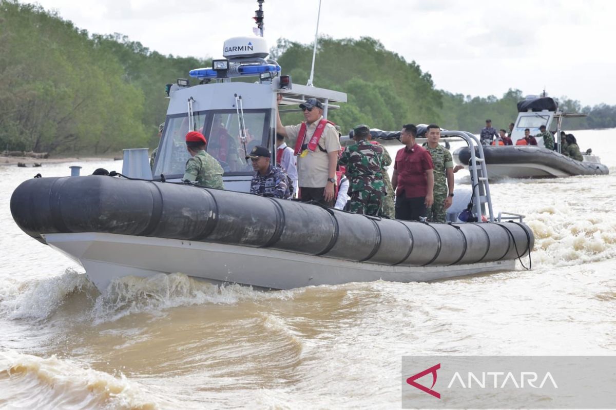 Menhan tinjau proses kerja Satgas Kuala di Aceh Tamiang