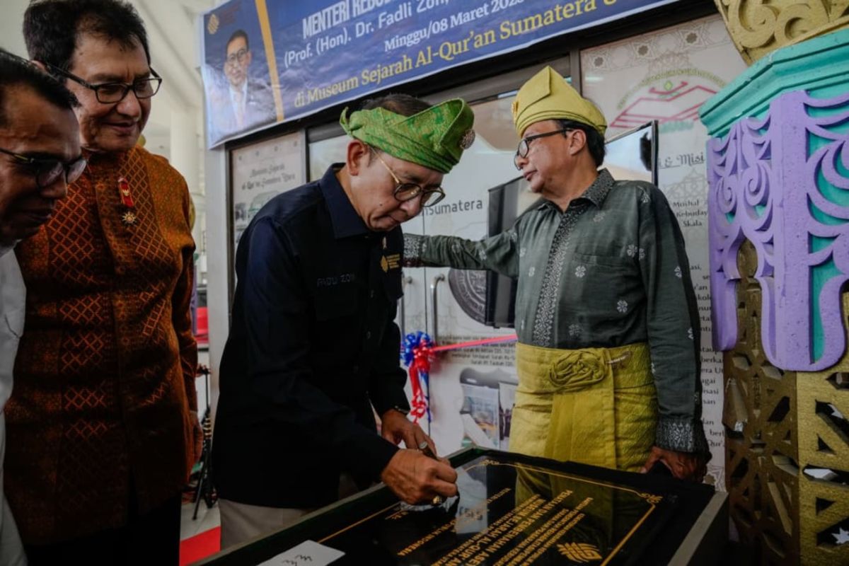 Menbud resmikan Ruang Pameran Museum Sejarah Al-Qur’an di Sumut