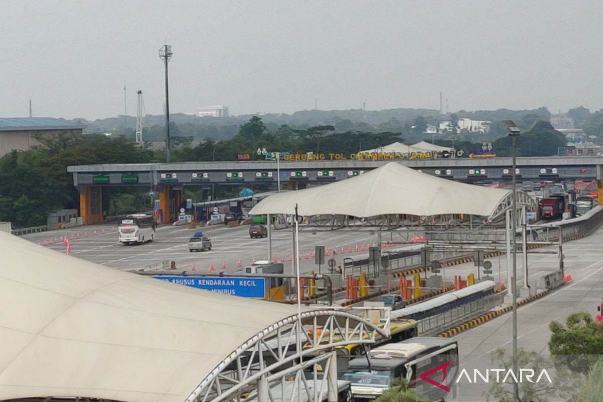 H-6 Lebaran, 23 ribu kendaraan lintasi GT Cikampek Utama dari arah DKI