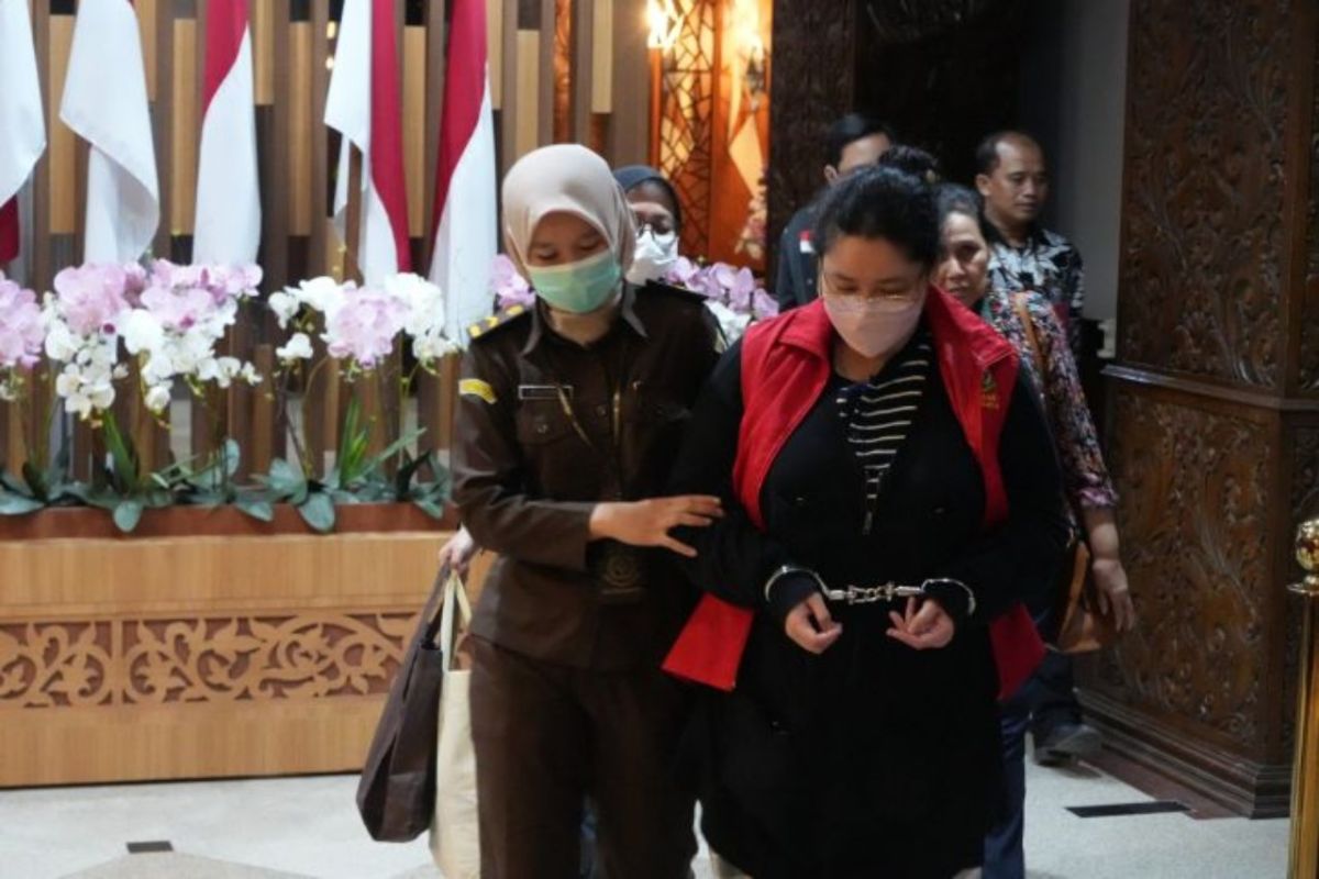 Kejati Jatim tahan tersangka baru korupsi pengadaan sapras SMK