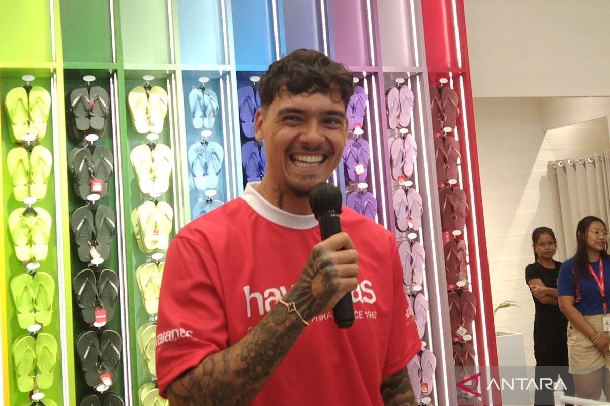 Buriram United resmi lepas Shayne Pattynama, menuju Persija?