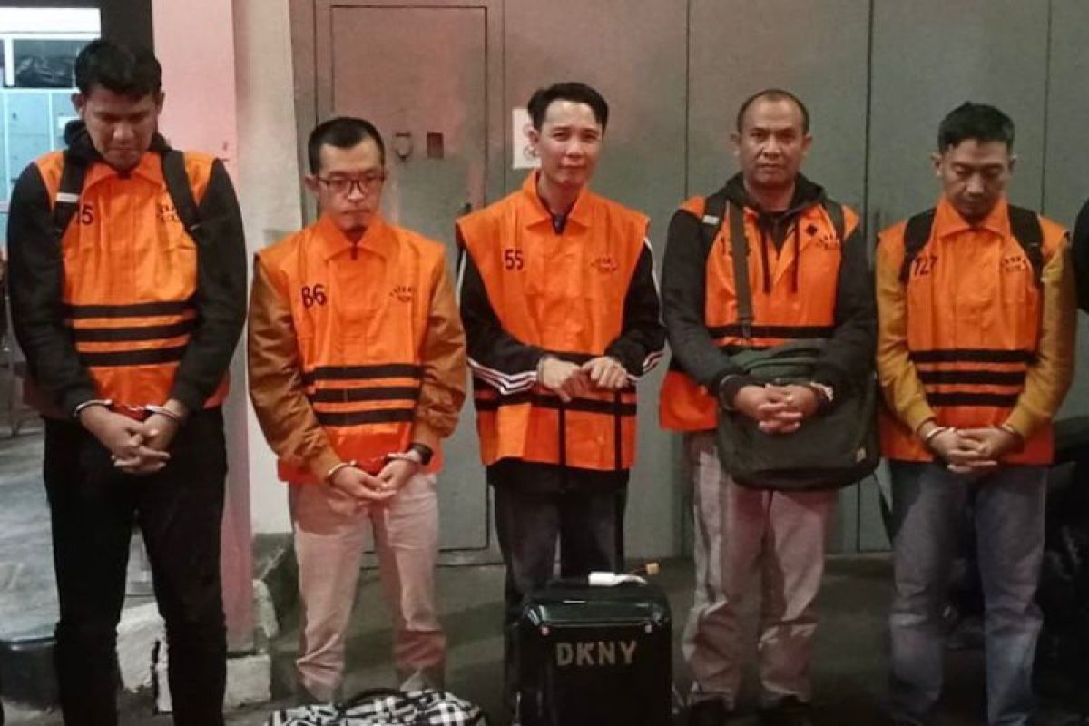 KPK ungkap identitas 4 tersangka selain Bupati Rejang Lebong Bengkulu