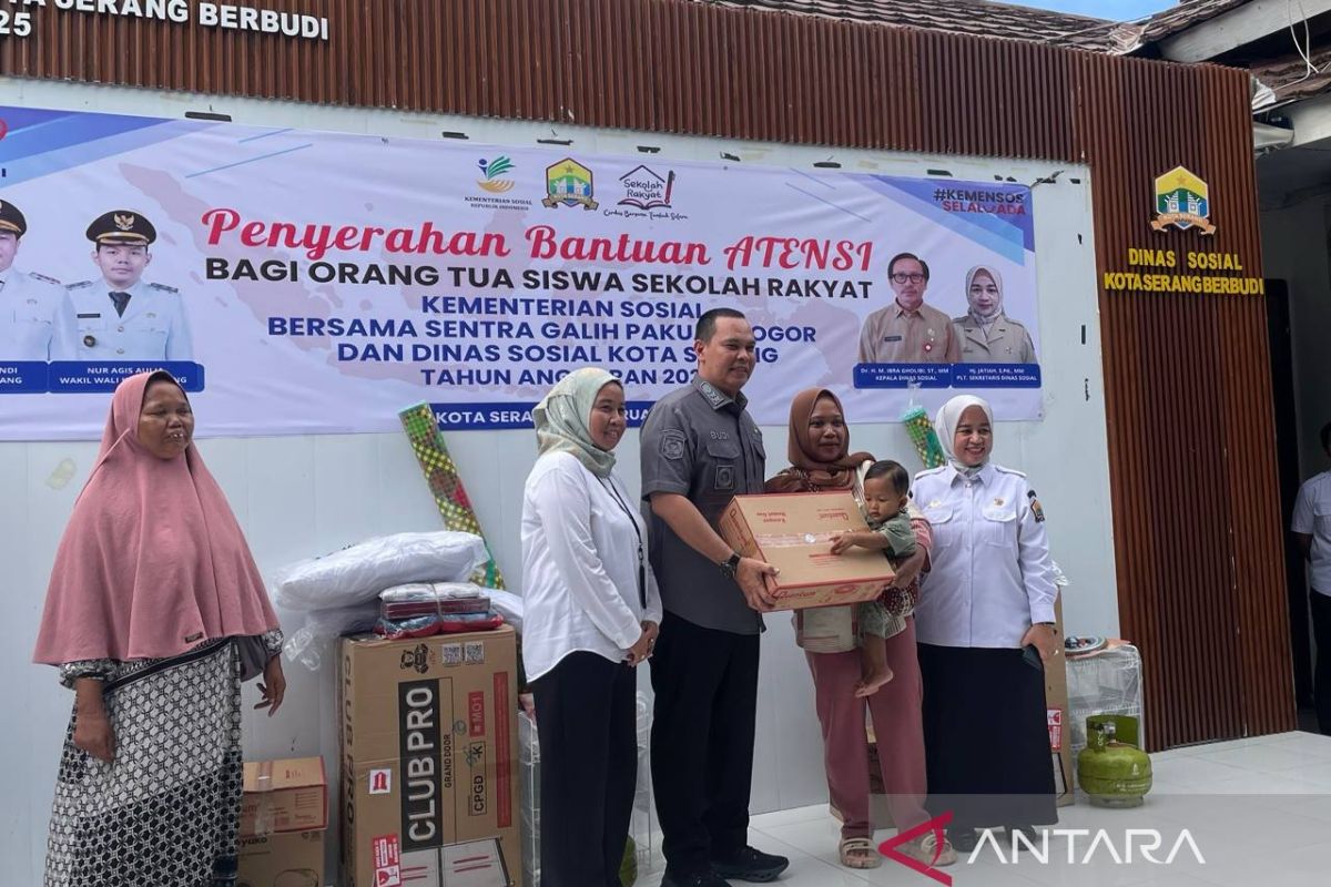 Kemensos beri bantuan Atensi orang tua siswa Sekolah Rakyat di Serang